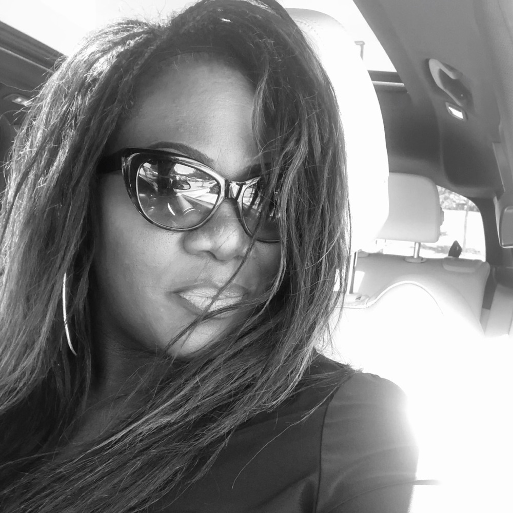 Meet your Posher, Traci